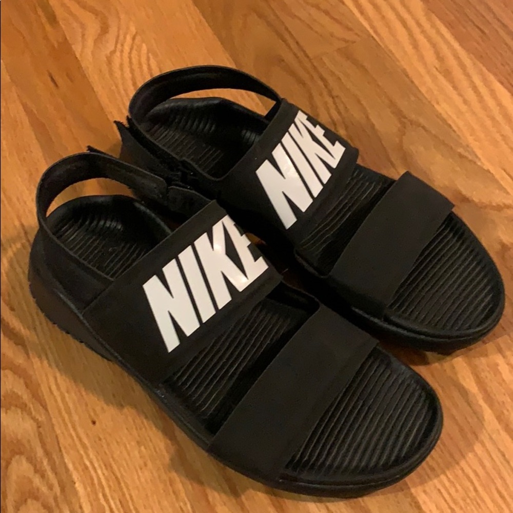 Nike strap sandal